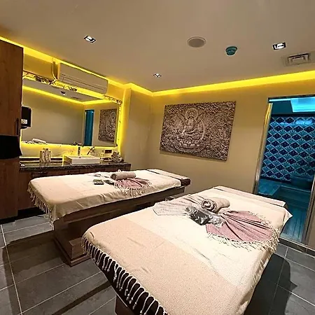 Istanblu &