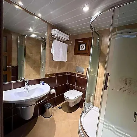 Hotel Istanblu &