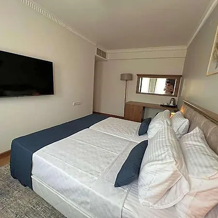 Istanblu & Hotel Gaziemir