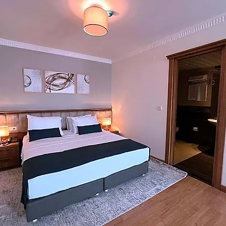 Hotel Istanblu & 2*